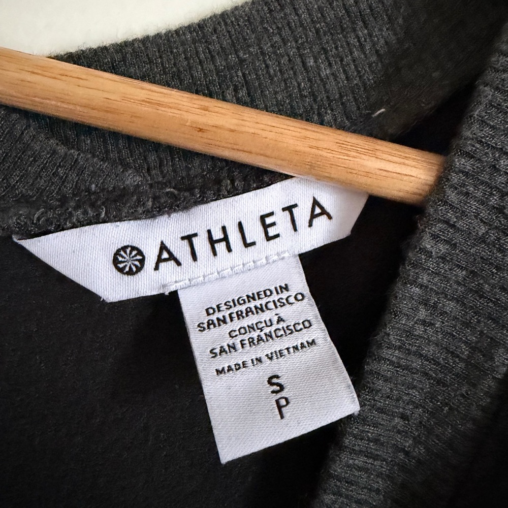 Athleta Charcoal Gray Heather Soft Coaster Luxe V-Neck Sweater size Small EUC - Picture 8 of 10